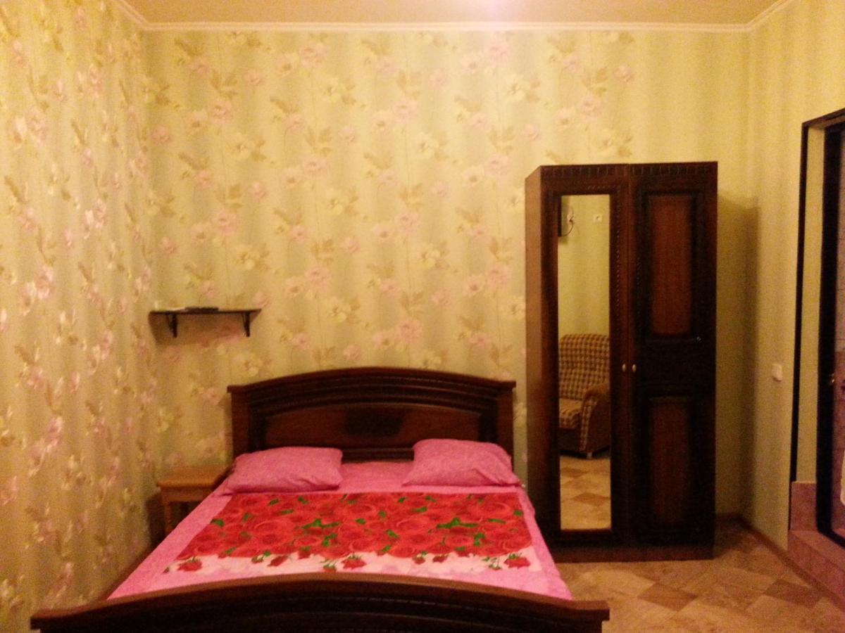 Orhidea Guest House Gagra Exterior photo