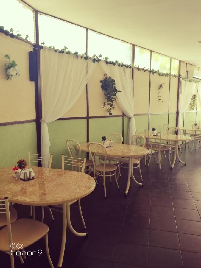Orhidea Guest House Gagra Exterior photo