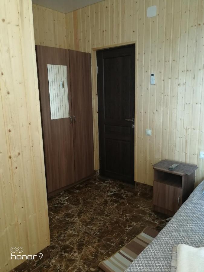 Orhidea Guest House Gagra Exterior photo